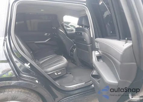 2023 BMW X7 xDrive40I z USA, uszkodzony, nr VIN 5UX23EM03P9R82988